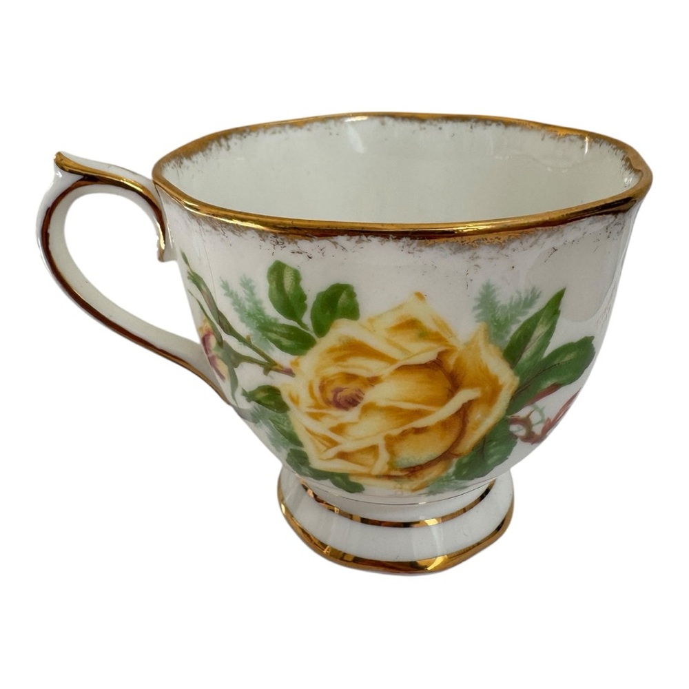 Vintage Royal Albert Yellow Tea Rose Gold Spray Cup & Saucer; England Teacup - Picture 5 of 7
